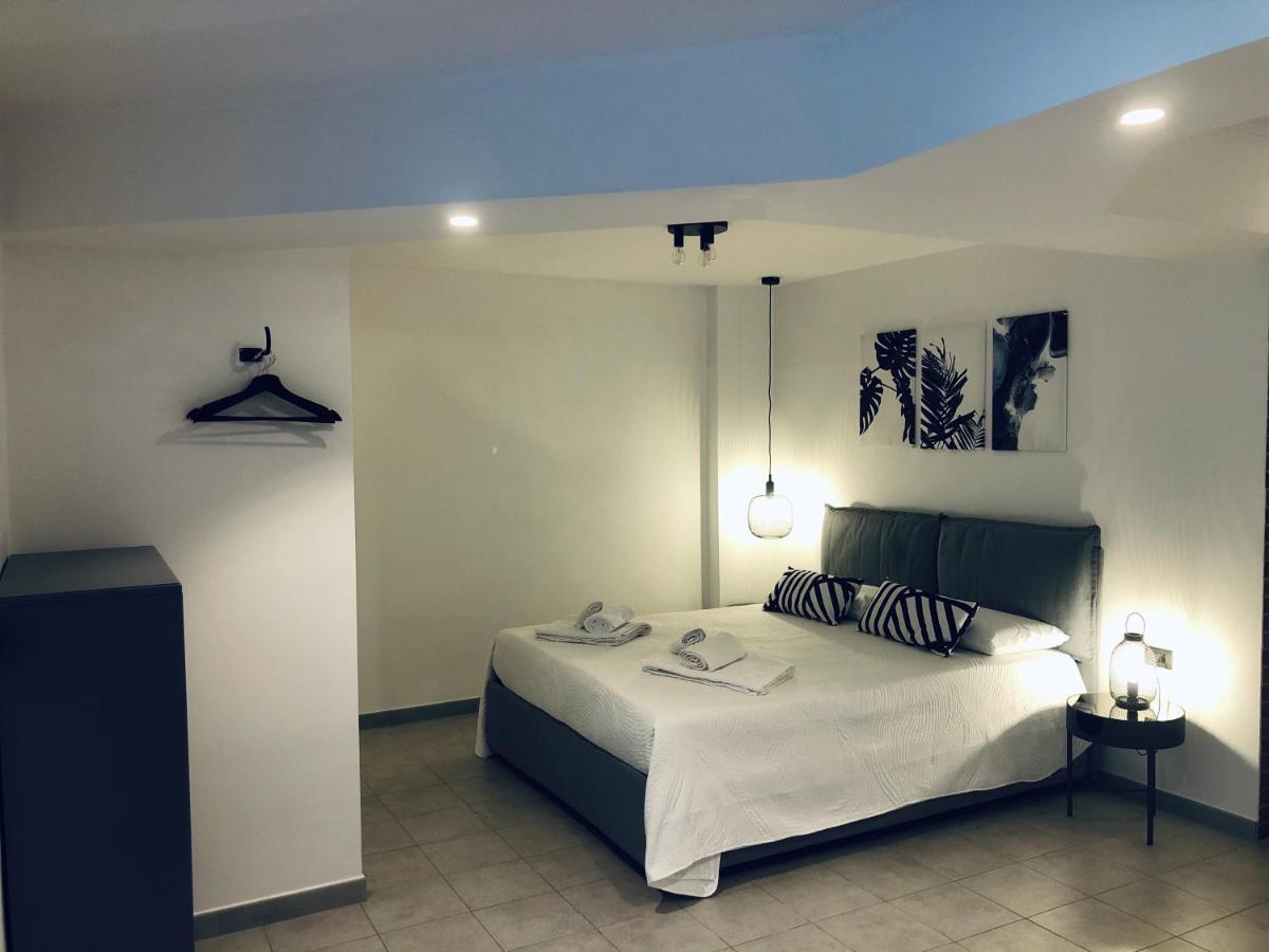 Menouno House Apartment Crispiano Екстериор снимка